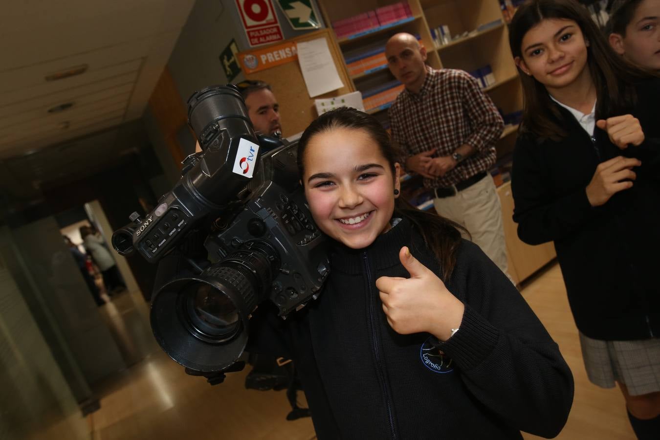 Los de alumnos de 6ºC del colegio Nuestra Señora del Buen Consejo, Agustinas, visitan la mulmedia de Diario LA RIOJA