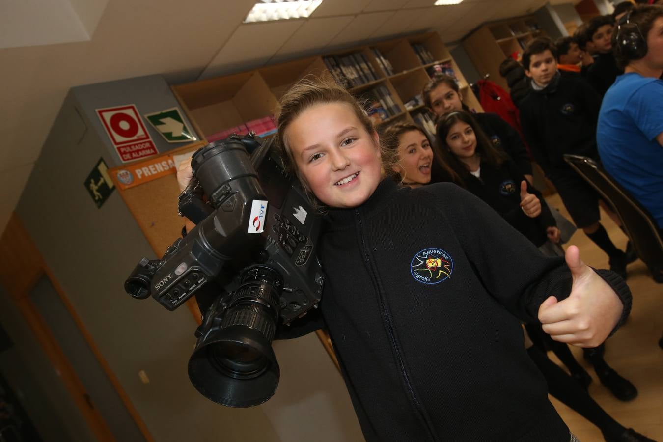 Los de alumnos de 6ºC del colegio Nuestra Señora del Buen Consejo, Agustinas, visitan la mulmedia de Diario LA RIOJA