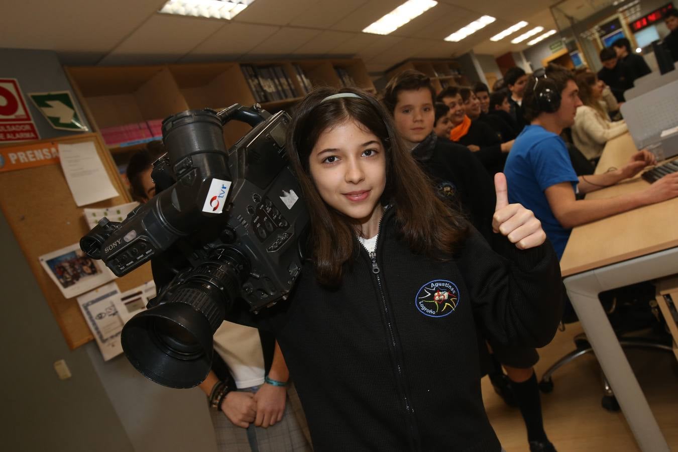 Los de alumnos de 6ºC del colegio Nuestra Señora del Buen Consejo, Agustinas, visitan la mulmedia de Diario LA RIOJA