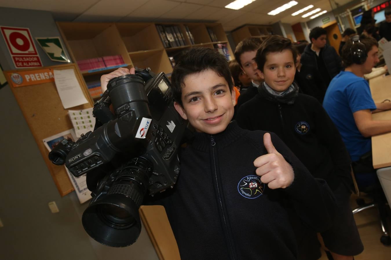 Los de alumnos de 6ºC del colegio Nuestra Señora del Buen Consejo, Agustinas, visitan la mulmedia de Diario LA RIOJA