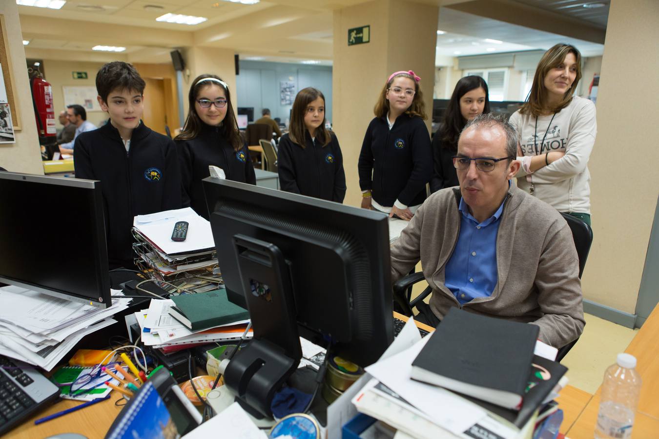 Los alumnos de 6 º A del colegio Nuestra Señora del Buen Consejo, Agustinas, visitan la multimedia de Diario LA RIOJA