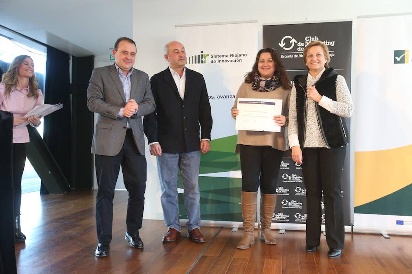 Diplomas como epílogo del curso de directivos