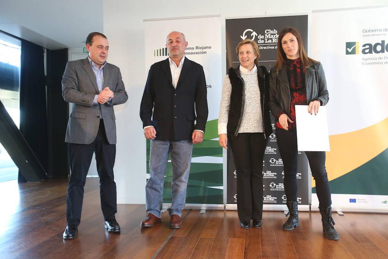 Diplomas como epílogo del curso de directivos