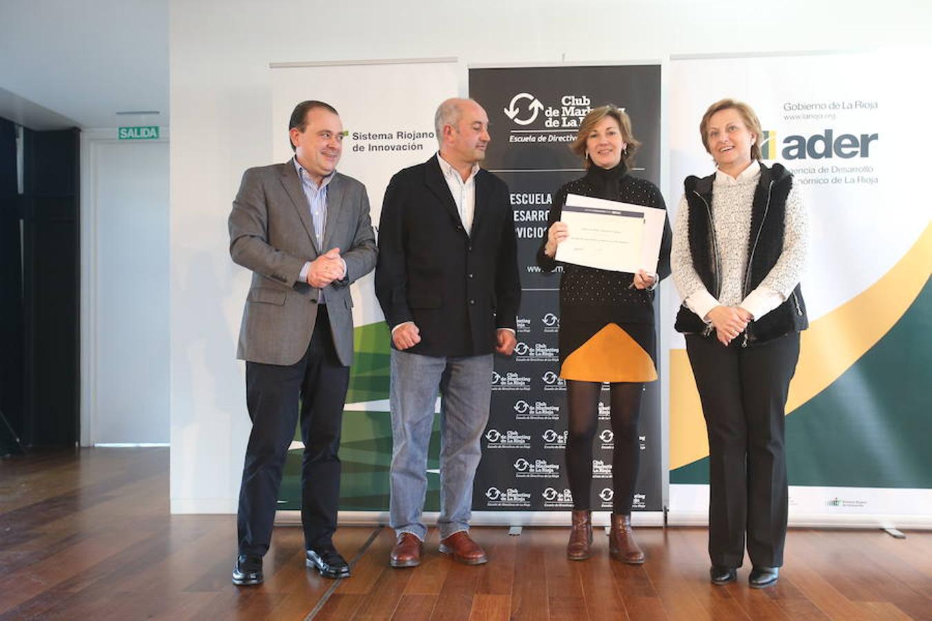 Diplomas como epílogo del curso de directivos