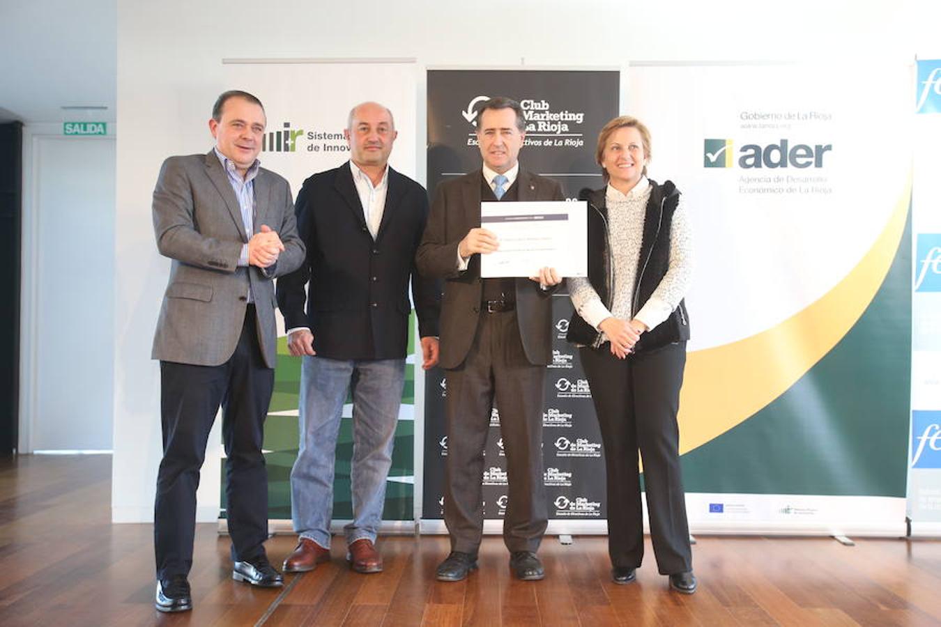 Diplomas como epílogo del curso de directivos