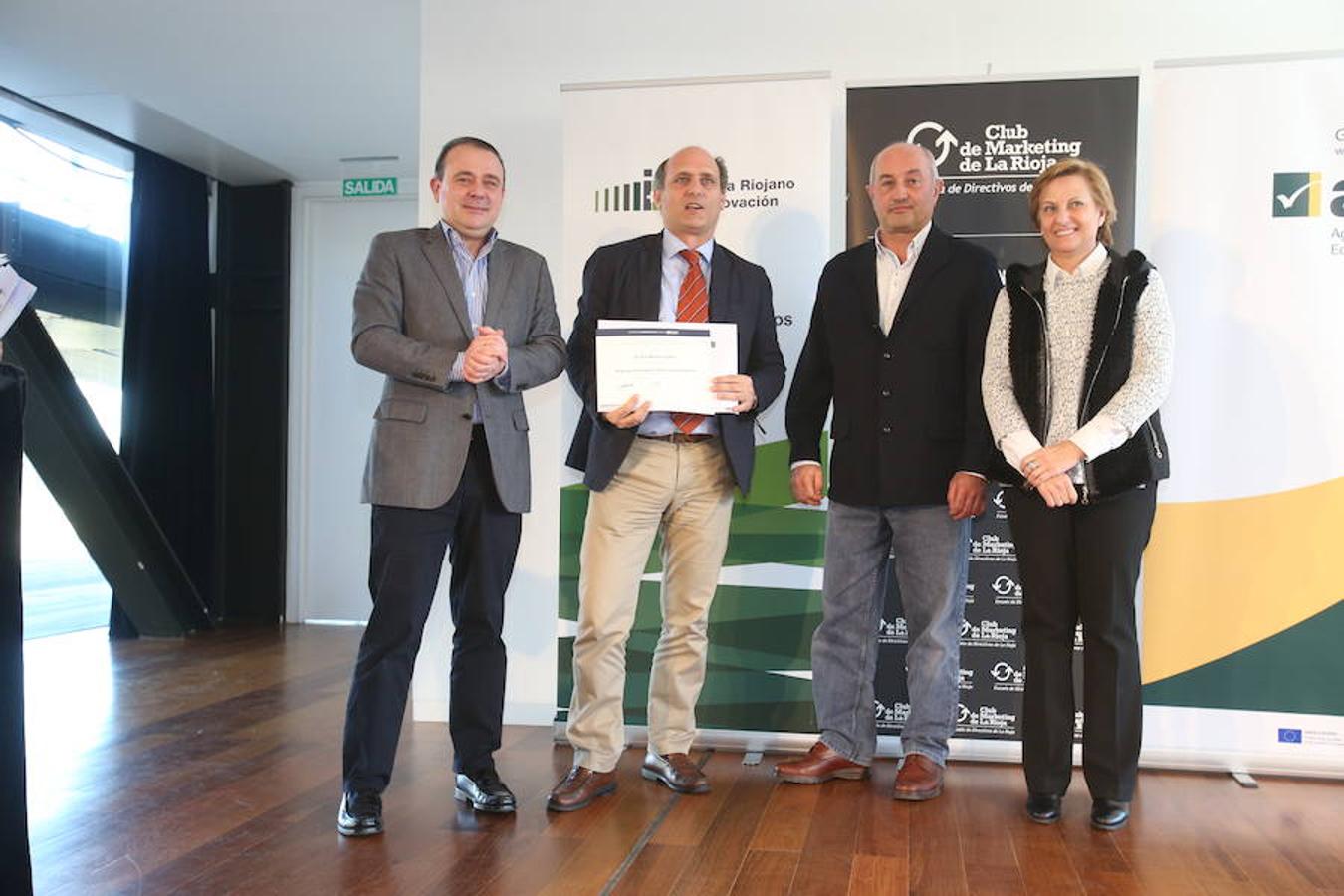 Diplomas como epílogo del curso de directivos