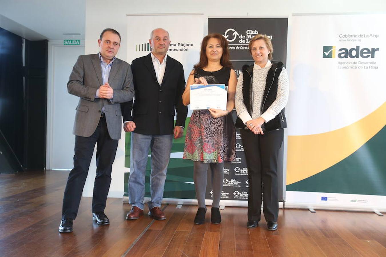 Diplomas como epílogo del curso de directivos