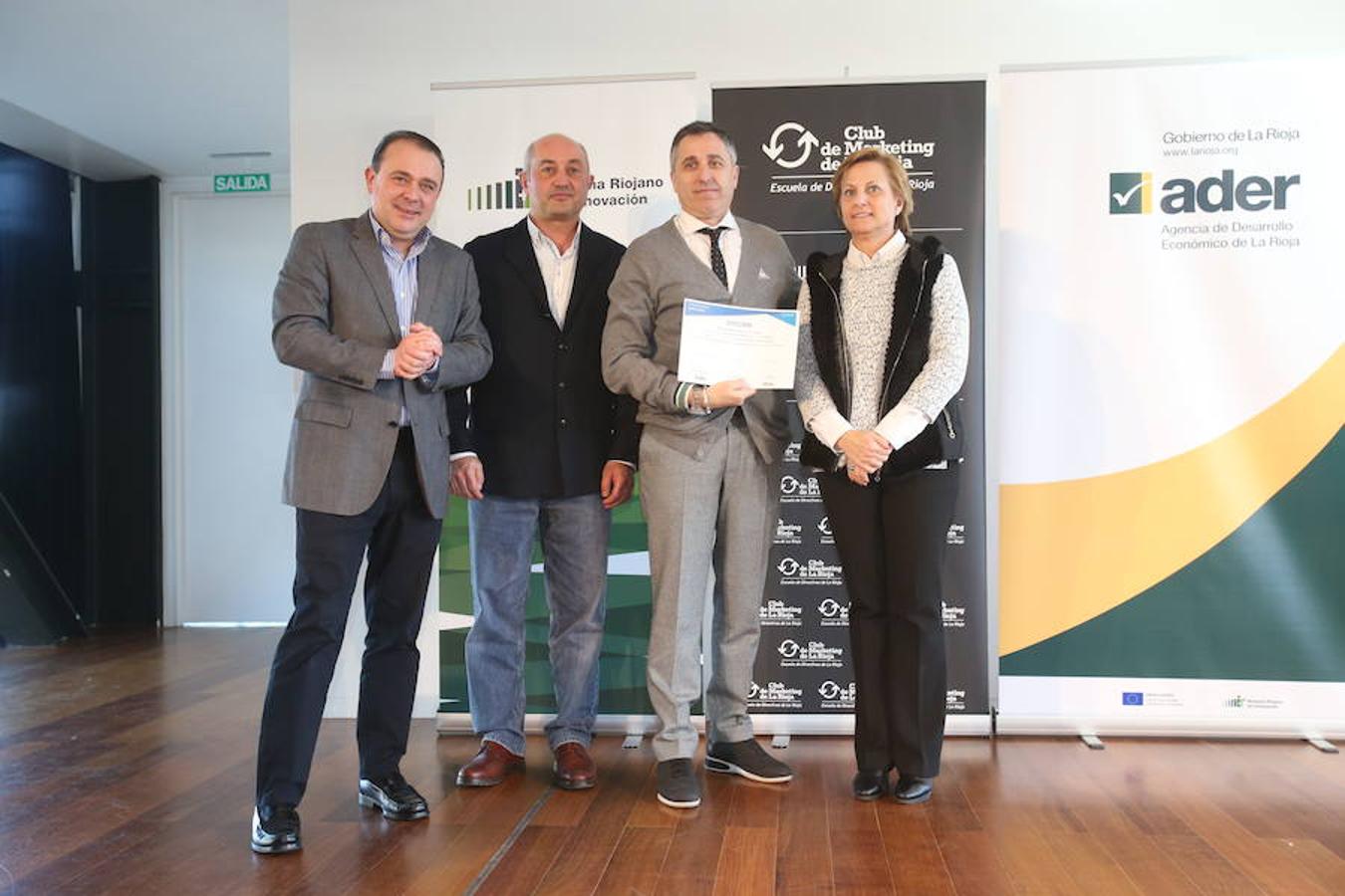 Diplomas como epílogo del curso de directivos