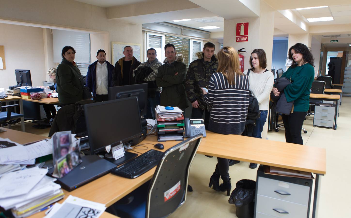 Fundación Cáritas Chavicar del centro de inserción social de Santo Domingo visitan la multimedia de Diario LA RIOJA