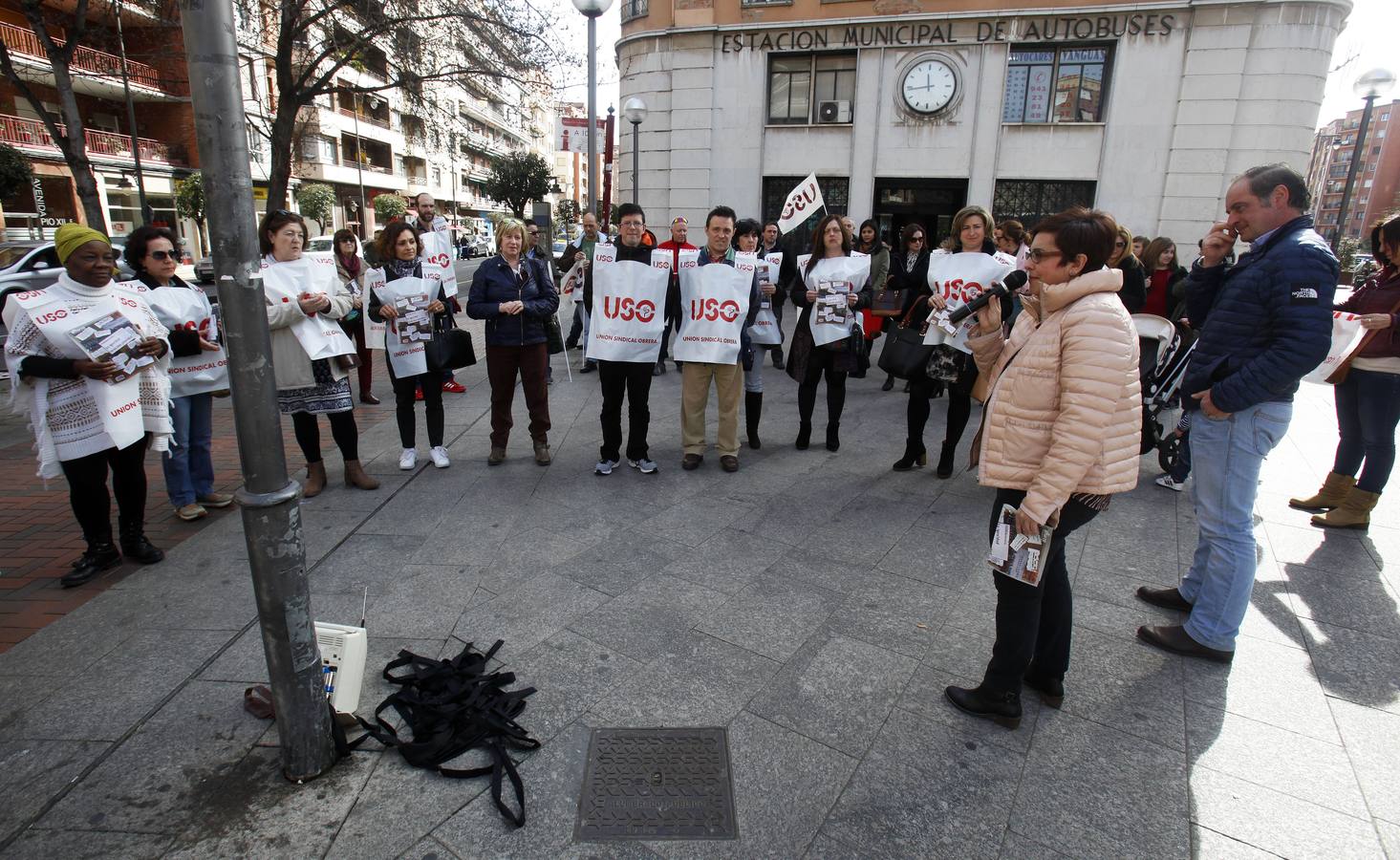 Concentración de USO en la estación de autobuses de Logroño