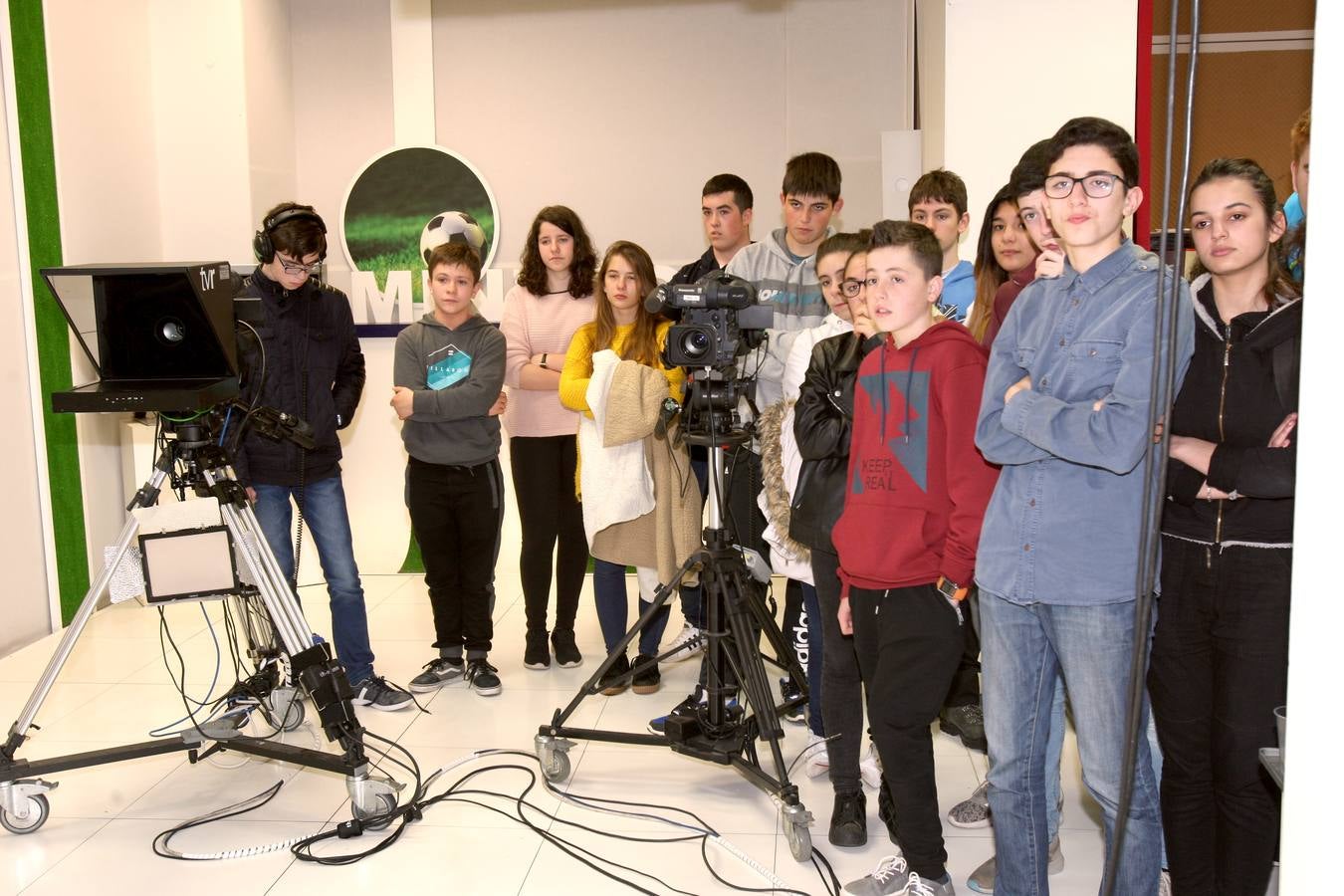 Los alumnos de 3 º de la ESDO FP del IES Laboral visitan la multimedia de Diario LA RIOJA