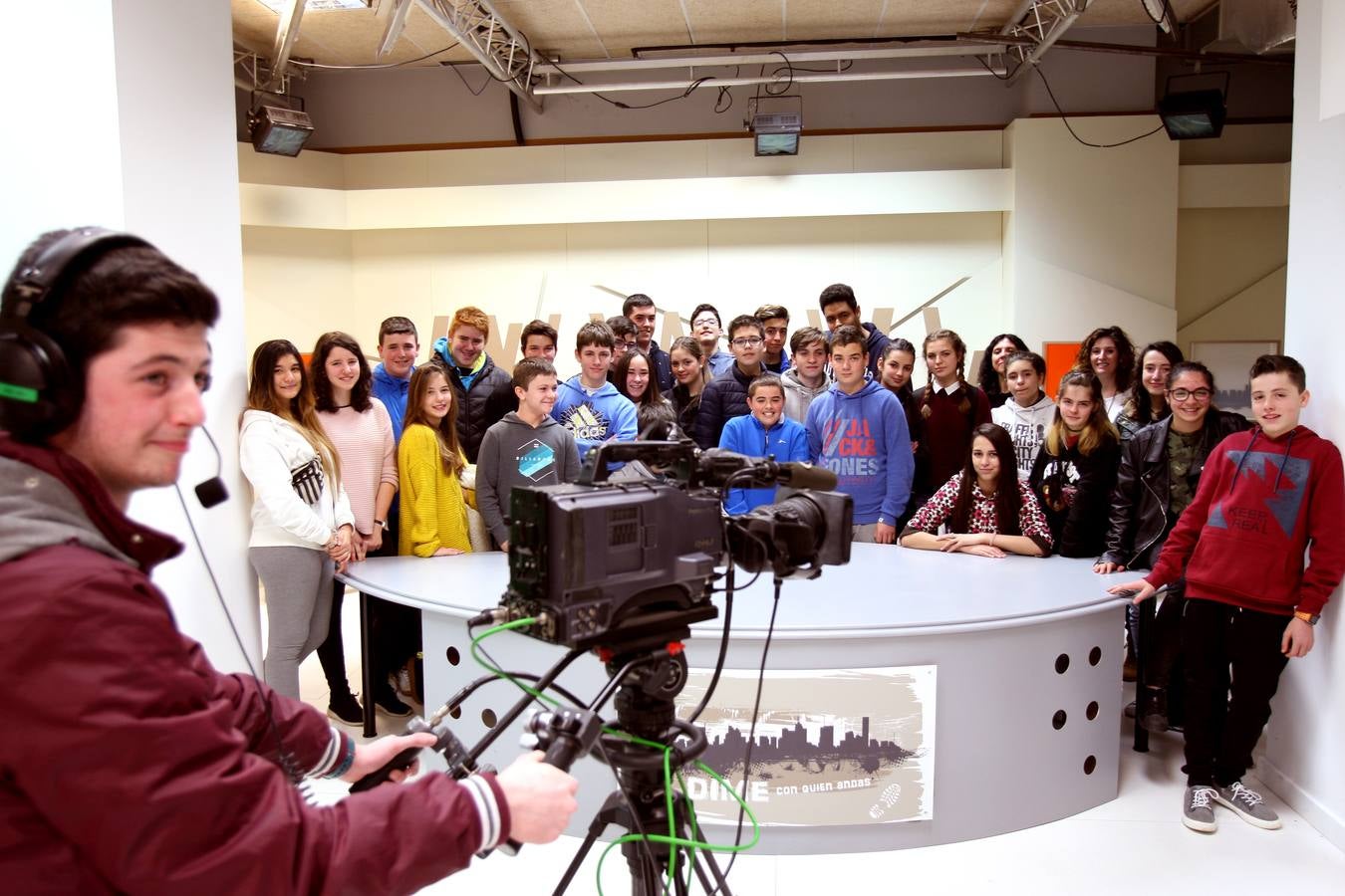 Los alumnos de 3 º de la ESDO FP del IES Laboral visitan la multimedia de Diario LA RIOJA