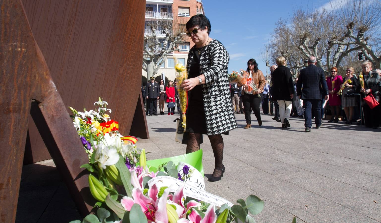 Homenaje en Logroñoa las víctimas del terrosimo