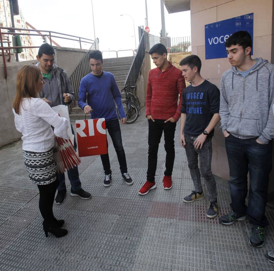 Alumnos del IES Comercio visitan la multimedia de Diario LA RIOJA