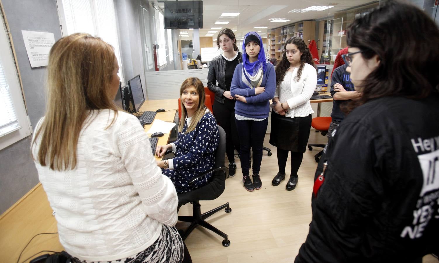 Alumnos del IES Comercio visitan la multimedia de Diario LA RIOJA