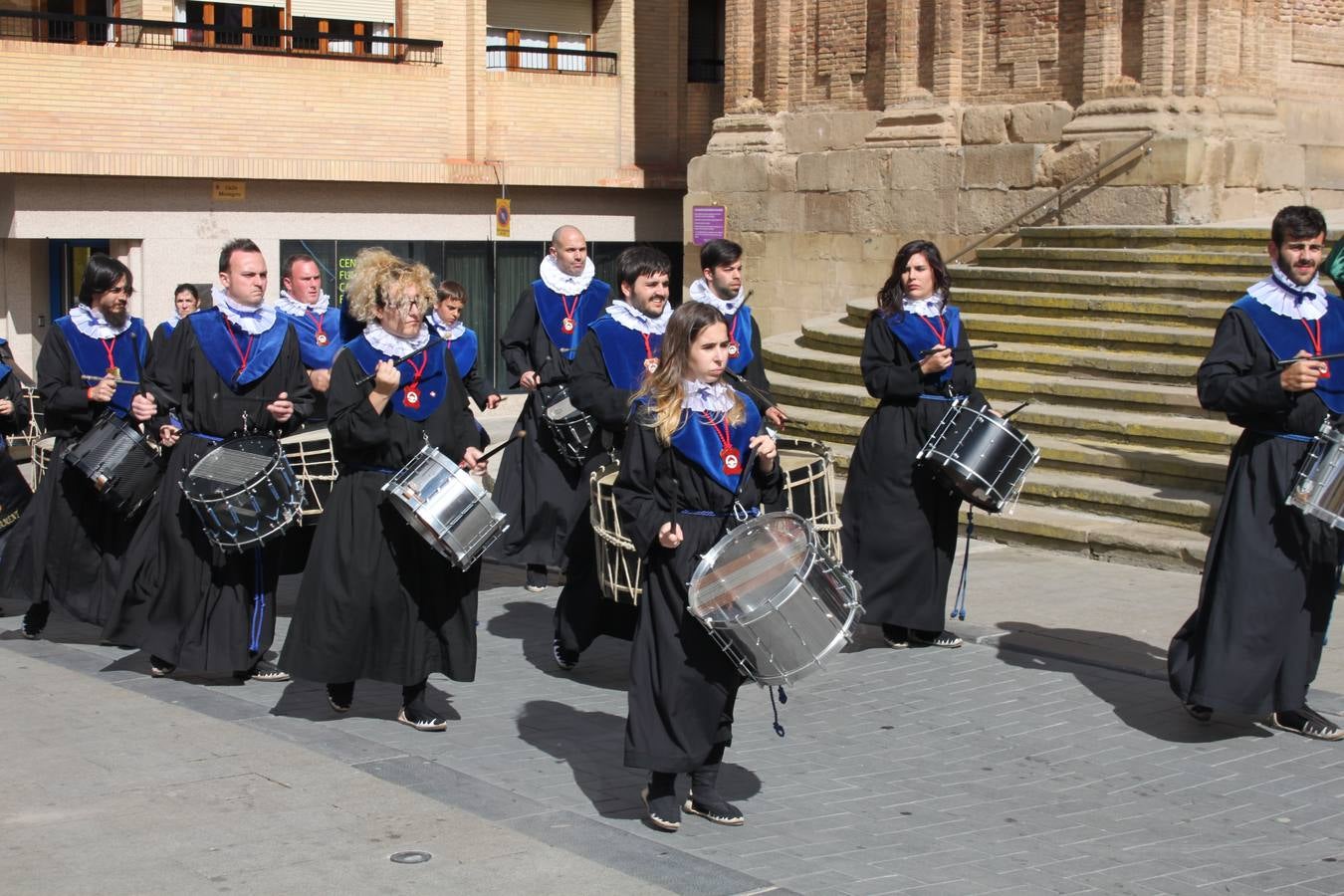 Los bombos atraen la Semana Santa en Arnedo