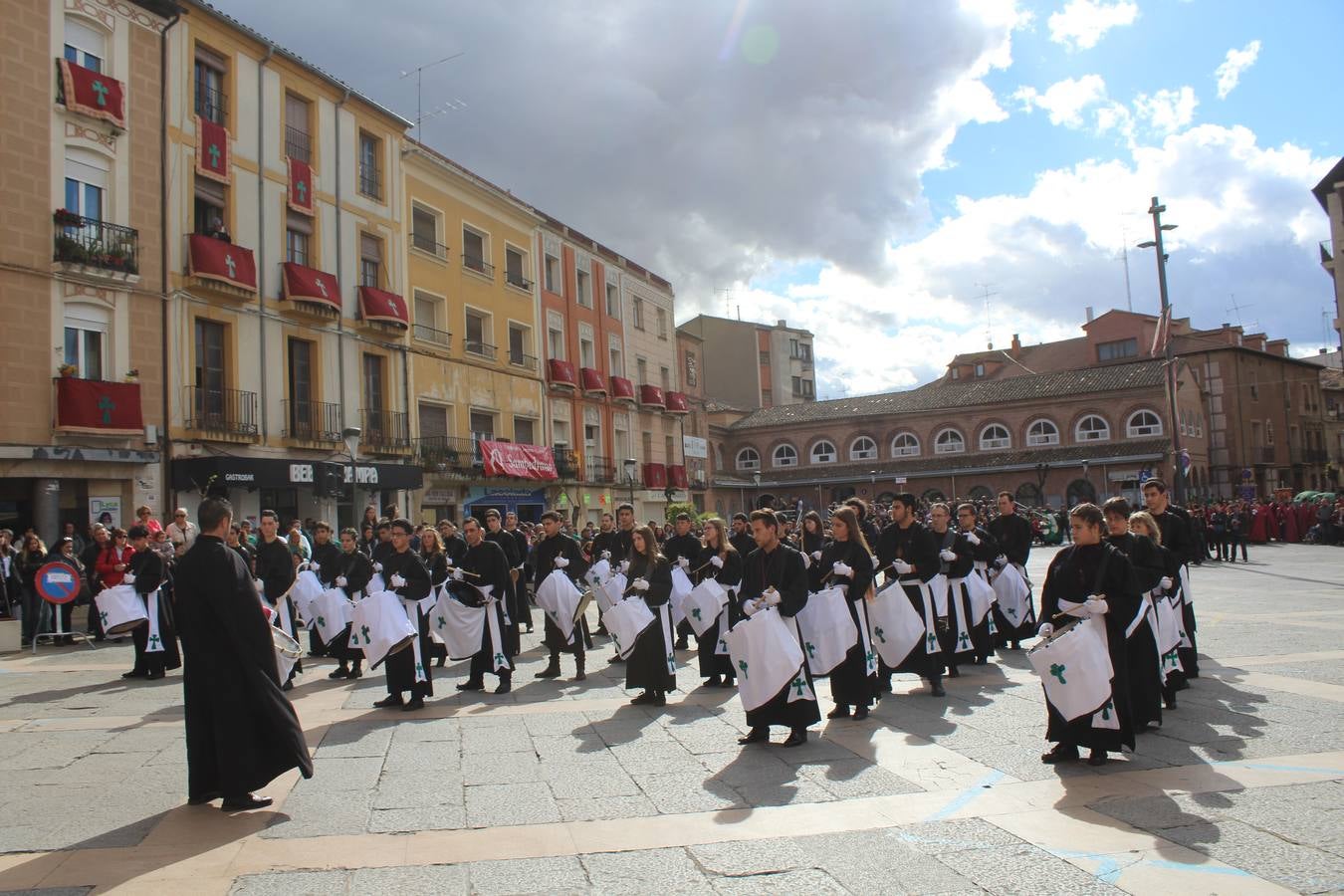 Exaltación de tambores y cornetas