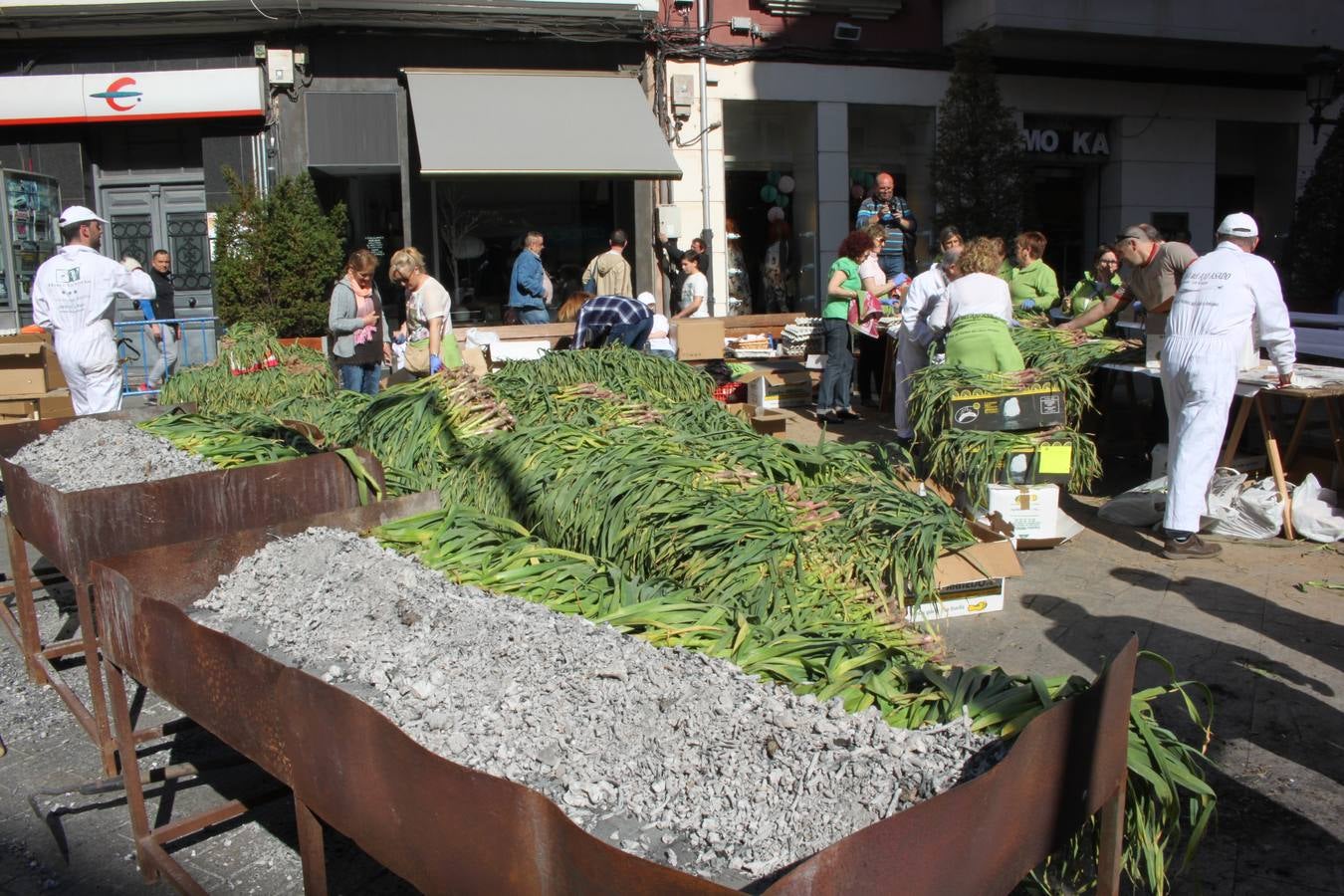 Arnedo celebra el día del ajo asado