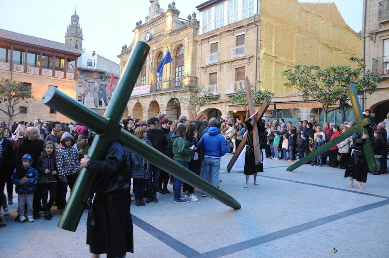 Vía crucis y Santo Entierro en Haro