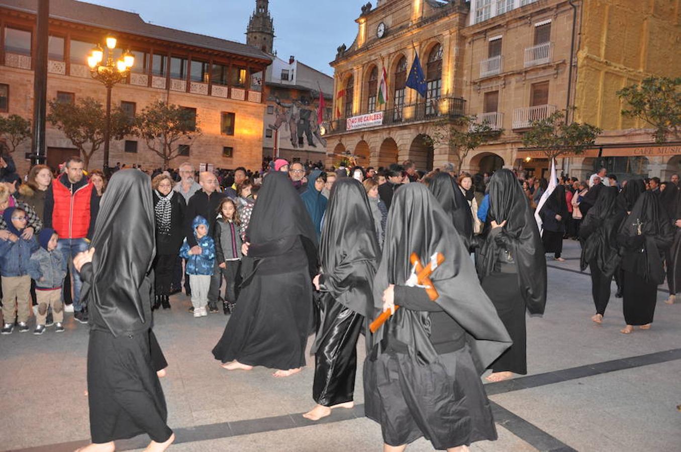 Vía crucis y Santo Entierro en Haro