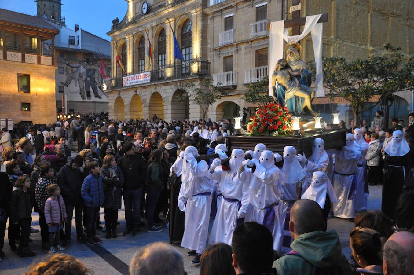 Vía crucis y Santo Entierro en Haro