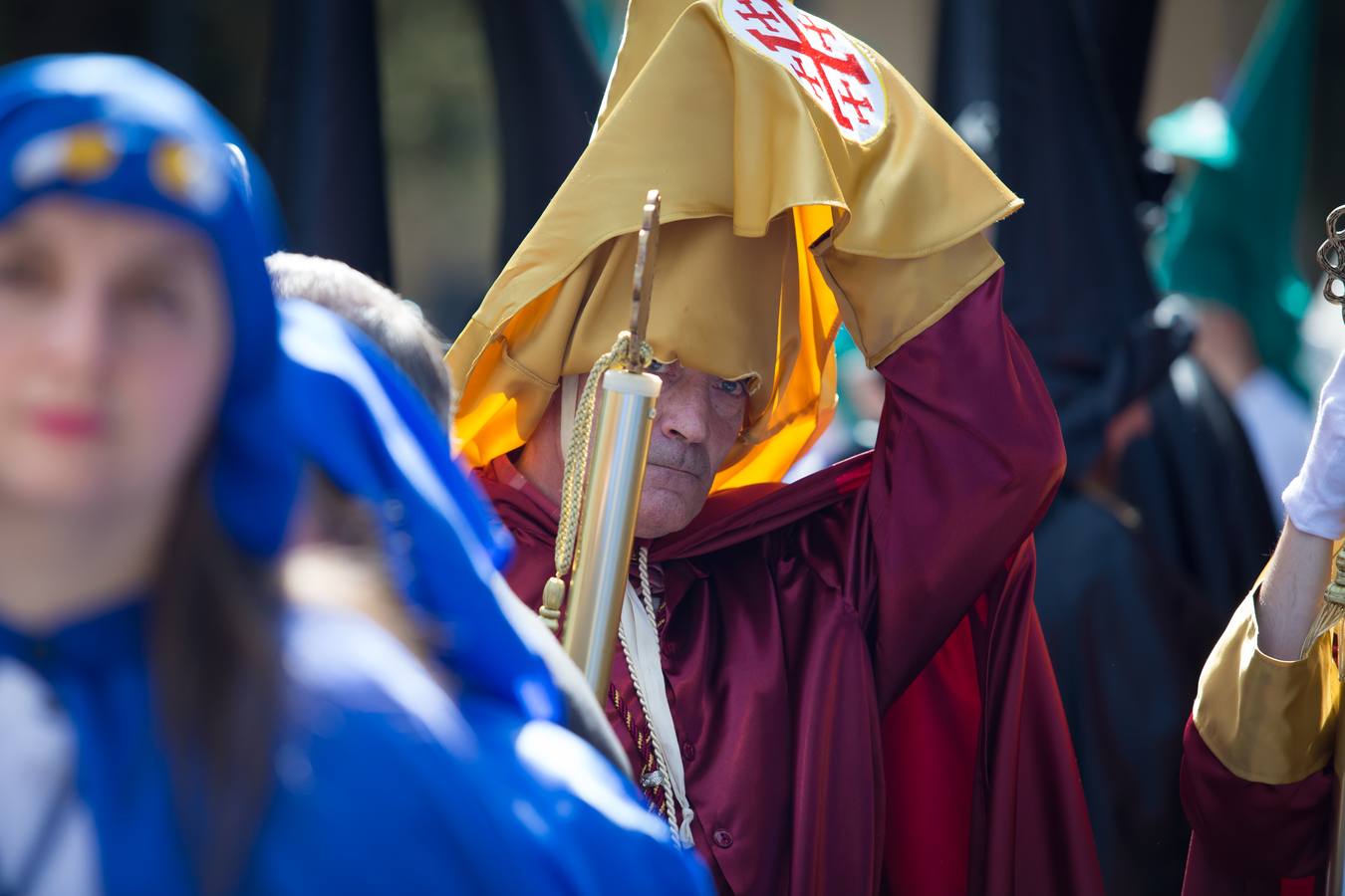 El paso del ‘Santo Cristo resucitado&#039; cierra la Semana Santa (I)