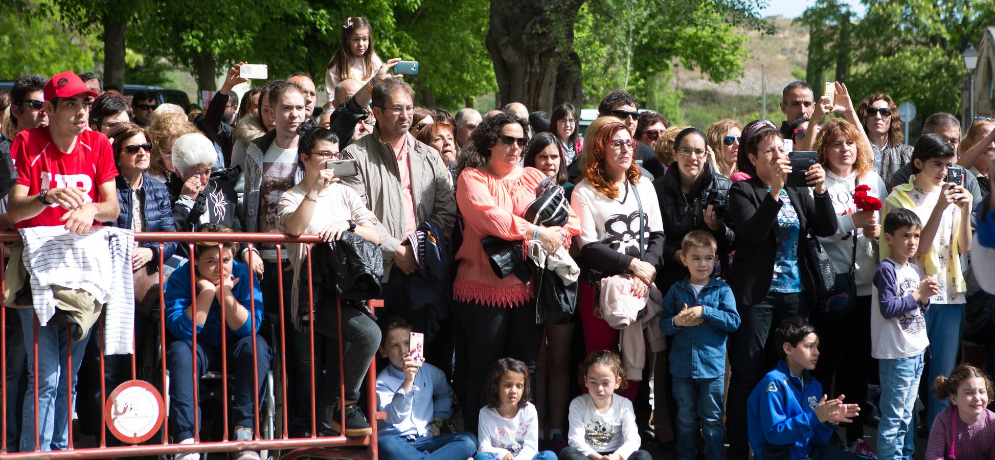 El paso del ‘Santo Cristo resucitado&#039; cierra la Semana Santa (I)