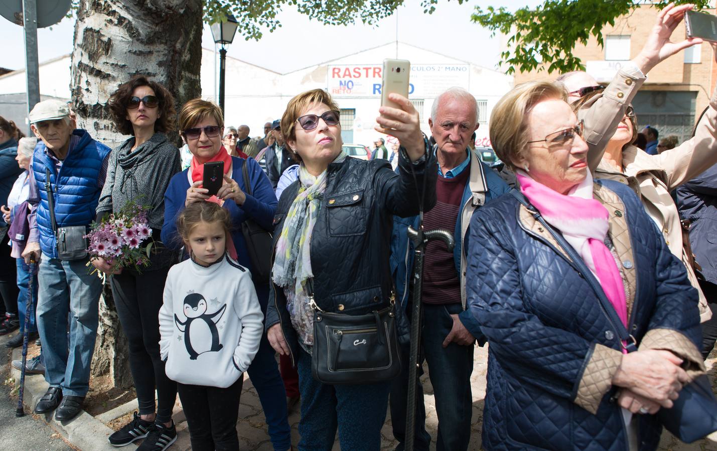 El paso del ‘Santo Cristo resucitado&#039; cierra la Semana Santa (I)