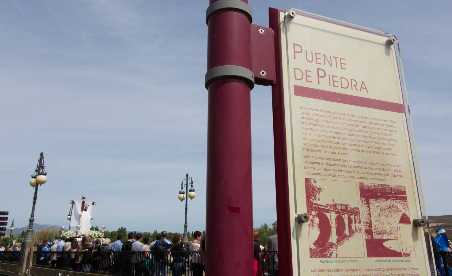 El paso del ‘Santo Cristo resucitado&#039; cierra la Semana Santa (II)