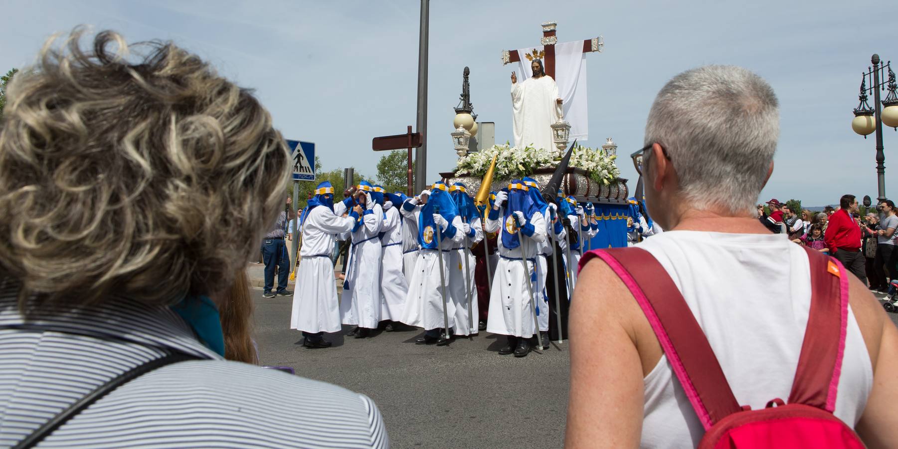 El paso del ‘Santo Cristo resucitado&#039; cierra la Semana Santa (II)