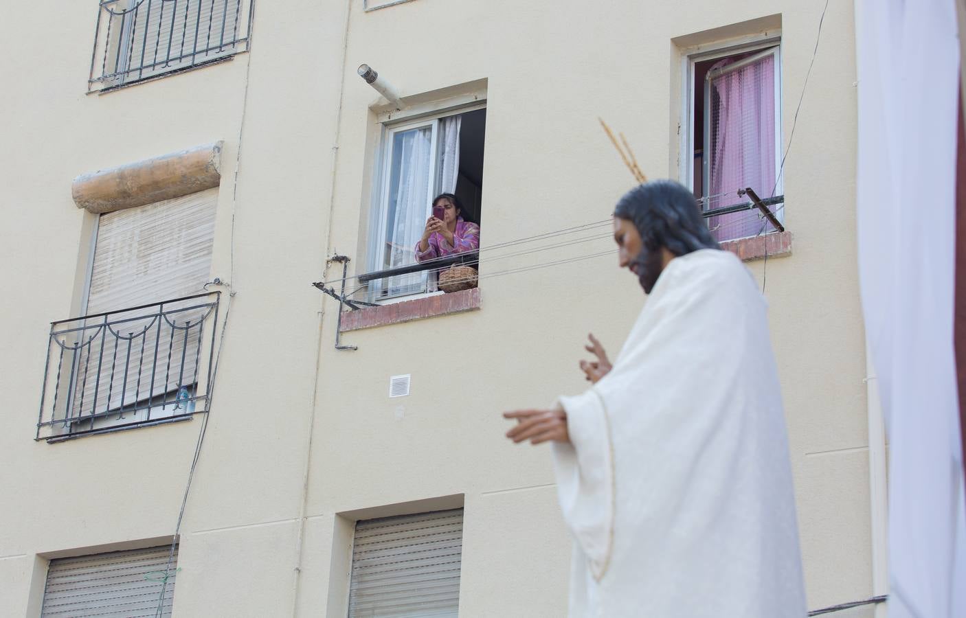 El paso del ‘Santo Cristo resucitado&#039; cierra la Semana Santa (II)