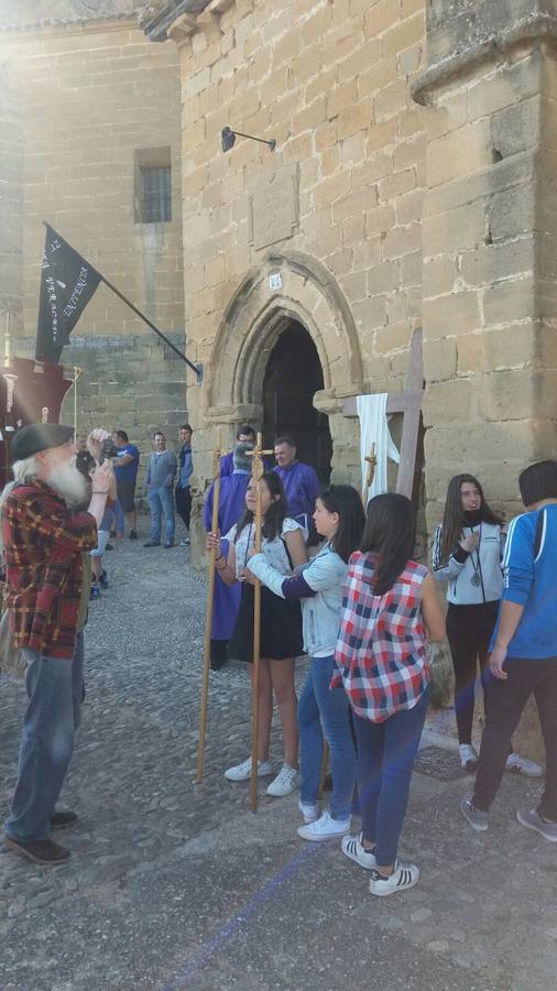 Los picaos cumplen penitencia en San Vicente en la Cruz de mayo