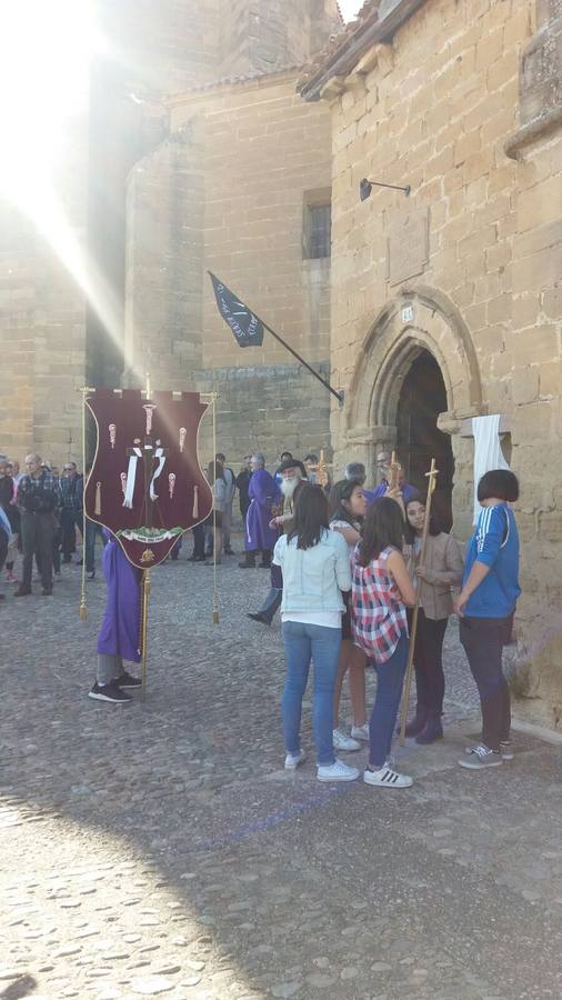 Los picaos cumplen penitencia en San Vicente en la Cruz de mayo