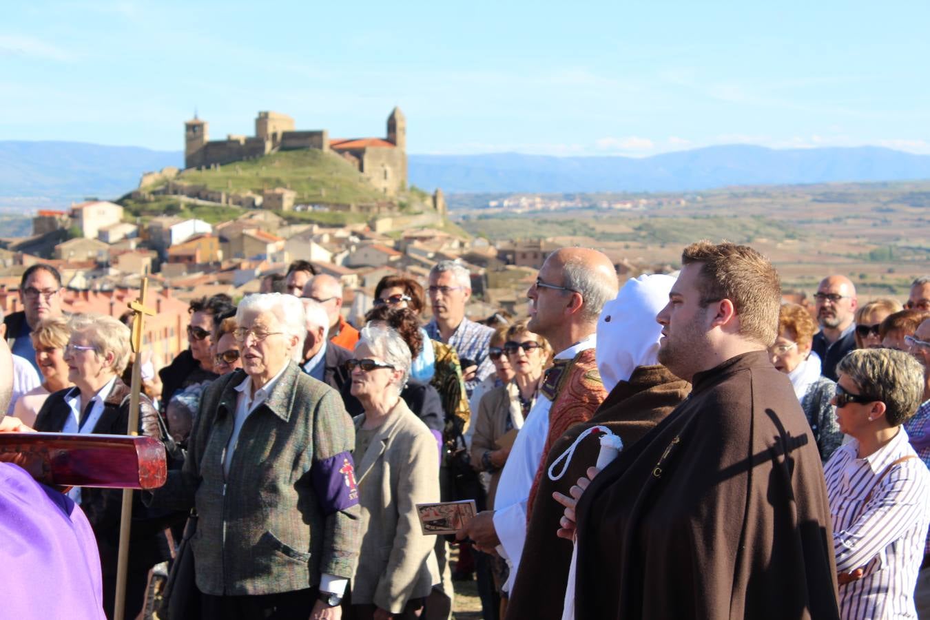 Los picaos cumplen penitencia en San Vicente en la Cruz de mayo