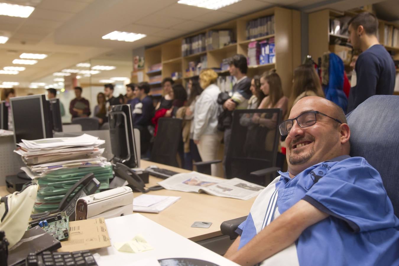 Alumnos de 1º de Grado Superior de Administración y Finanzas del Ies Comercio visitan la multimedia de Diario LA RIOJA