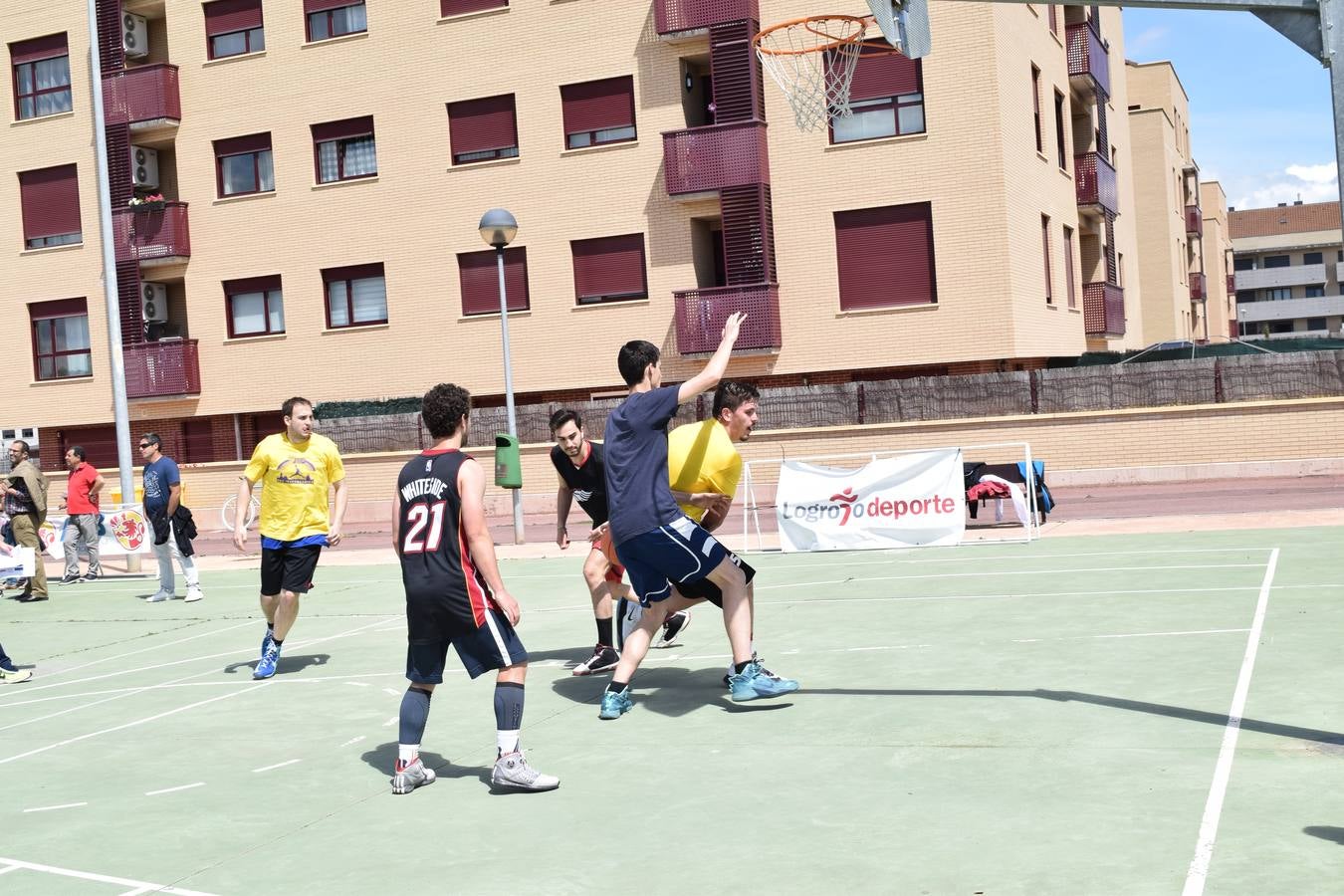 El barrio logroñés de Valdegastea está de fiesta