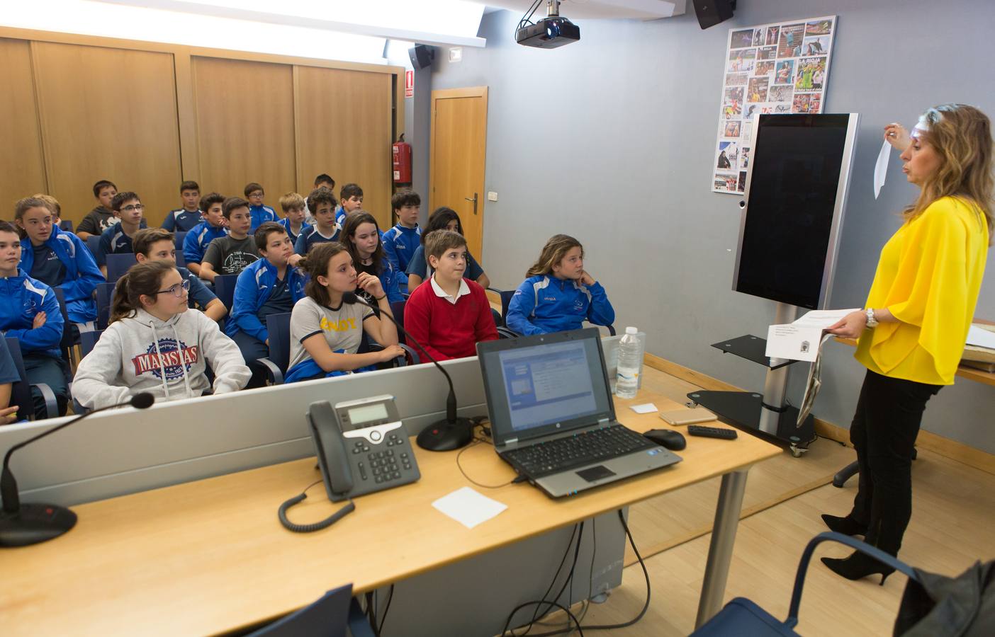 1º D de la ESO de Maristas visita la multimedia de Diario LA RIOJA