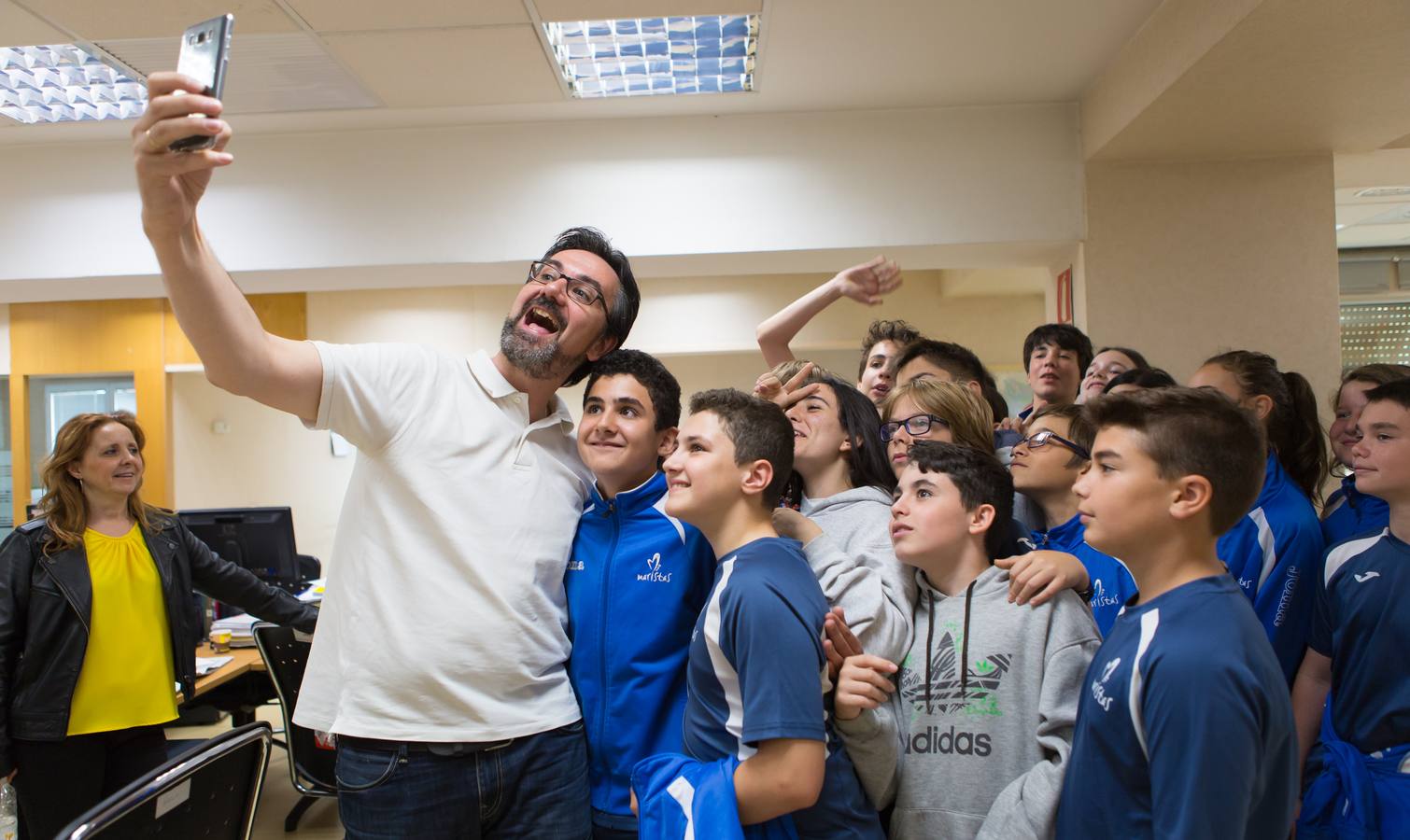 1º D de la ESO de Maristas visita la multimedia de Diario LA RIOJA