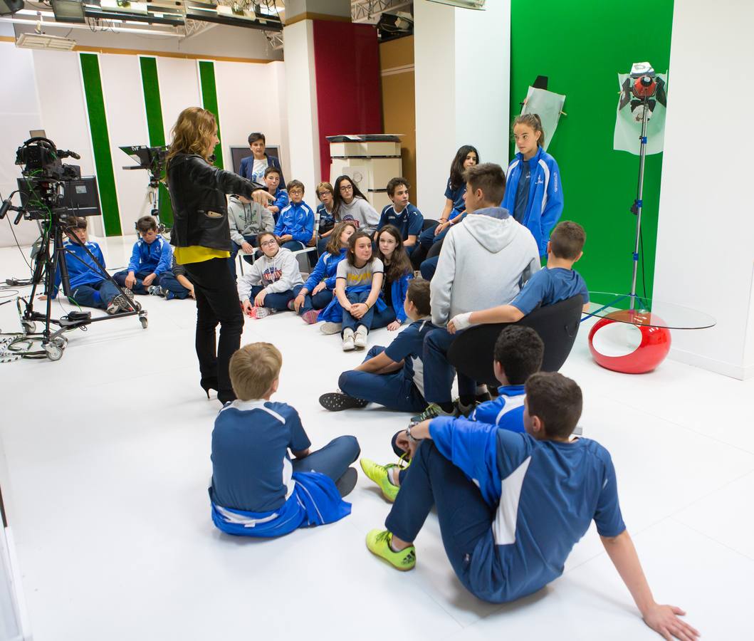 1º D de la ESO de Maristas visita la multimedia de Diario LA RIOJA