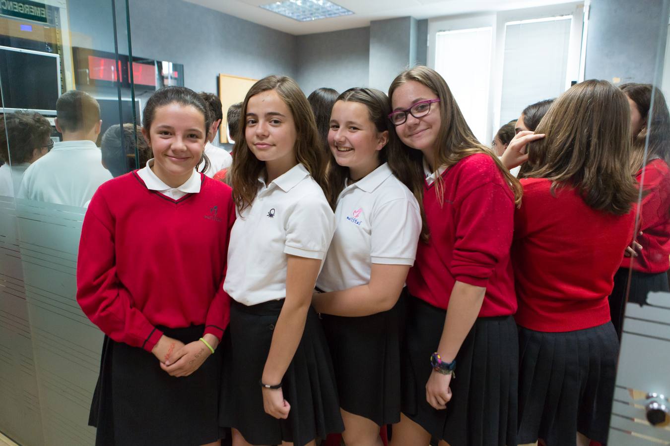 Los alumnos de 1º C de la ESO del colegio logroñés Maristas visitan la multimedia de Diario LA RIOJA