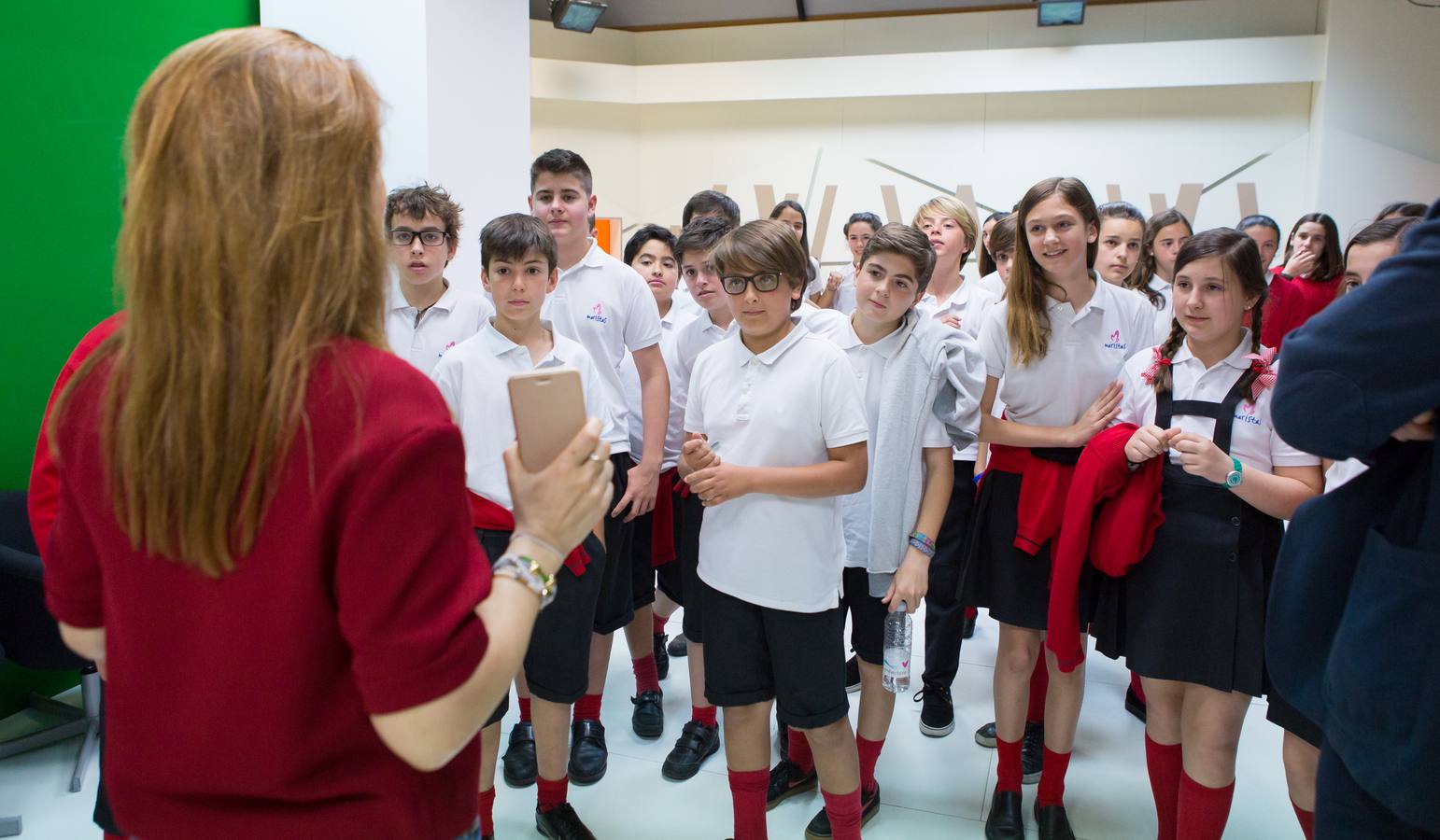 Los alumnos de 1º C de la ESO del colegio logroñés Maristas visitan la multimedia de Diario LA RIOJA