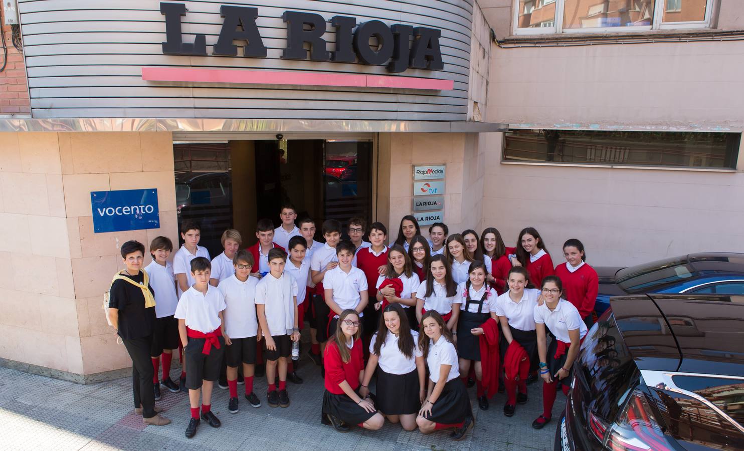 Los alumnos de 1º C de la ESO del colegio logroñés Maristas visitan la multimedia de Diario LA RIOJA