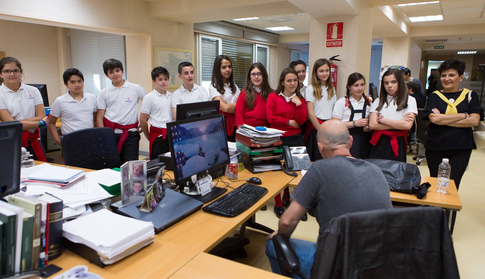 Los alumnos de 1º C de la ESO del colegio logroñés Maristas visitan la multimedia de Diario LA RIOJA