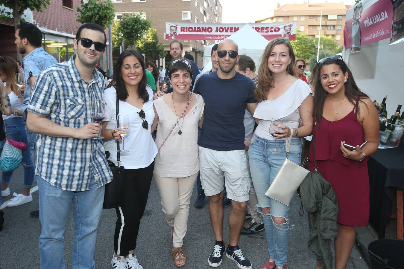 Logroño celebra la primera cita del Riojano Joven y Fresco del 2017