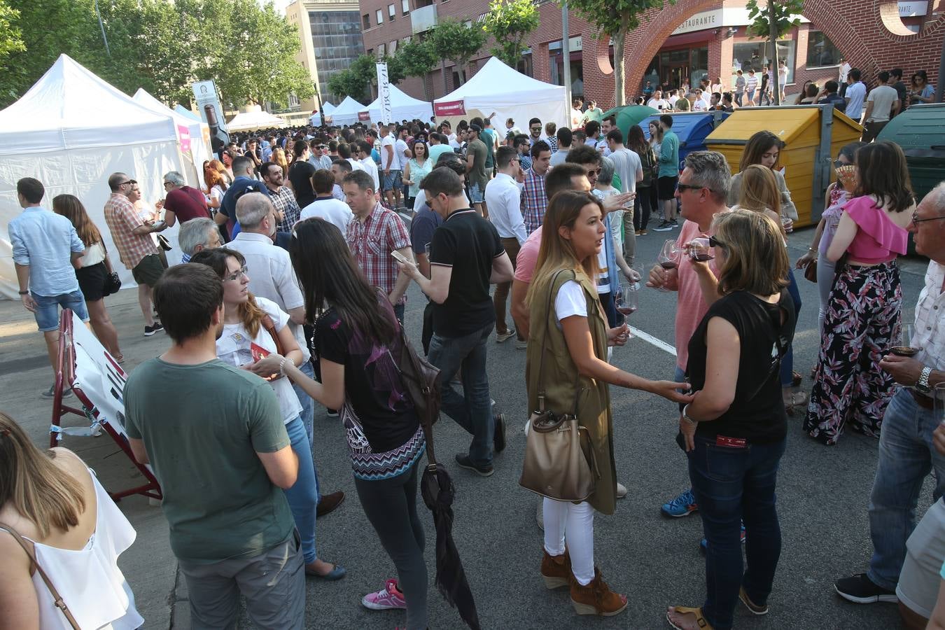 Logroño celebra la primera cita del Riojano Joven y Fresco del 2017