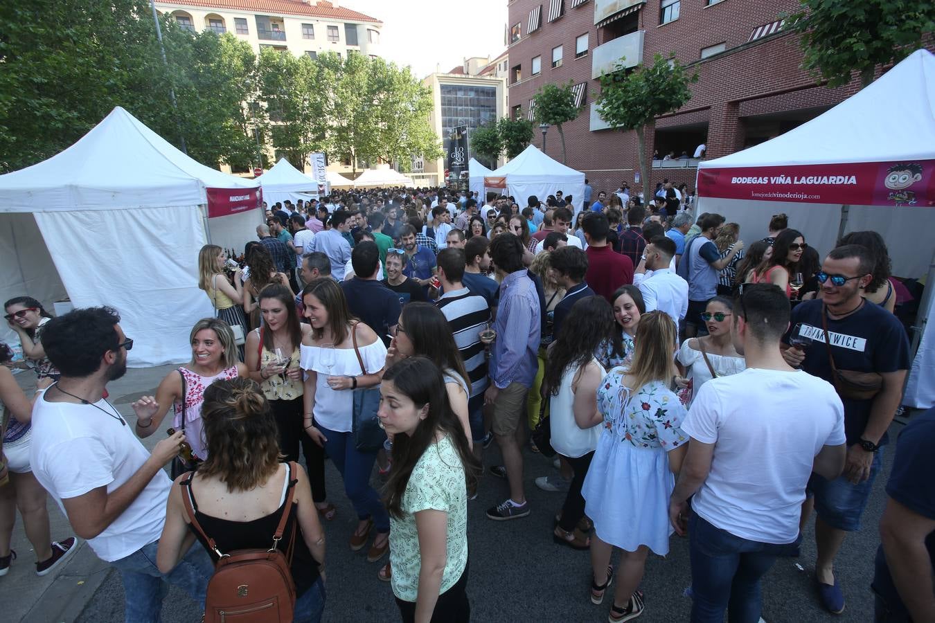Logroño celebra la primera cita del Riojano Joven y Fresco del 2017