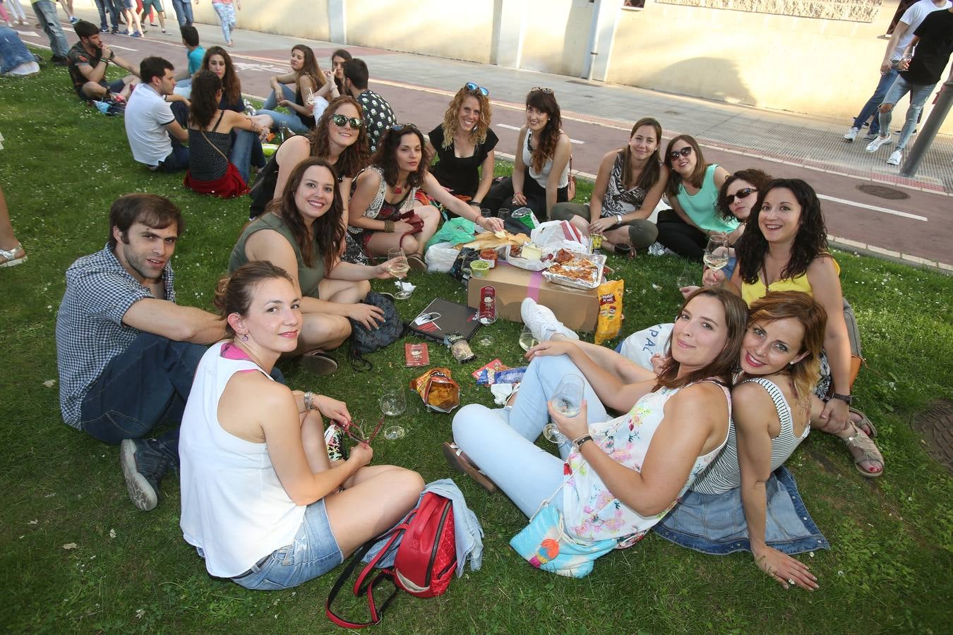 Logroño celebra la primera cita del Riojano Joven y Fresco del 2017
