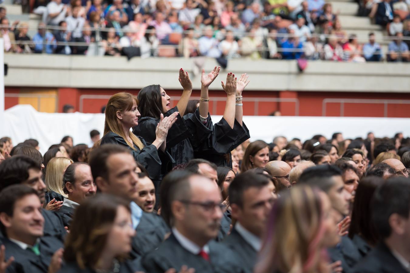 Multitudinaria fiesta de graduación de la UNIR (I)