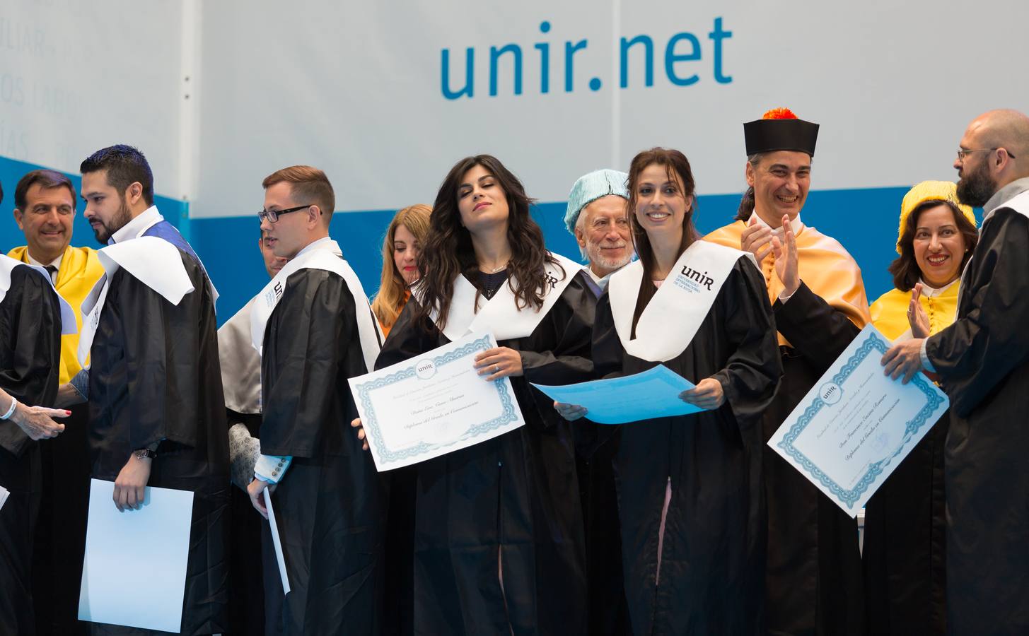 Multitudinaria fiesta de graduación de la UNIR (I)