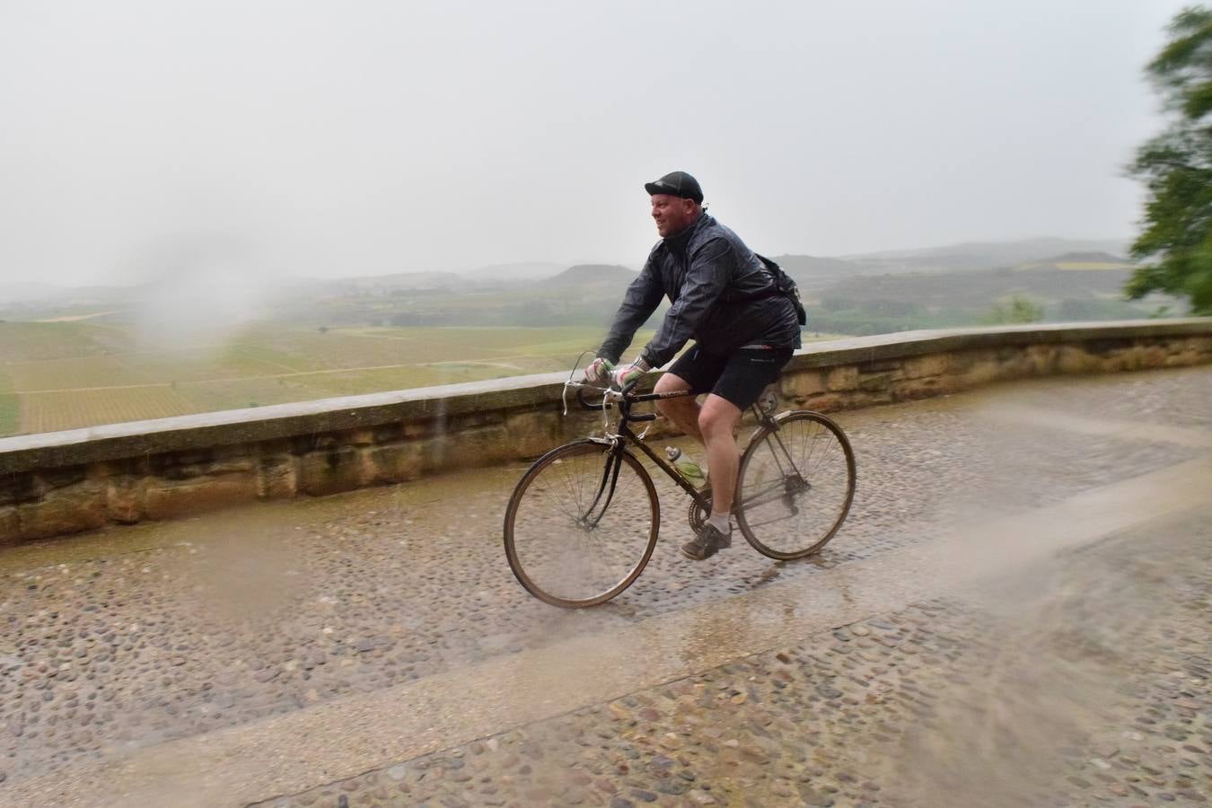 Jornada de ciclismo clásico en la Eroica Hispania (I)